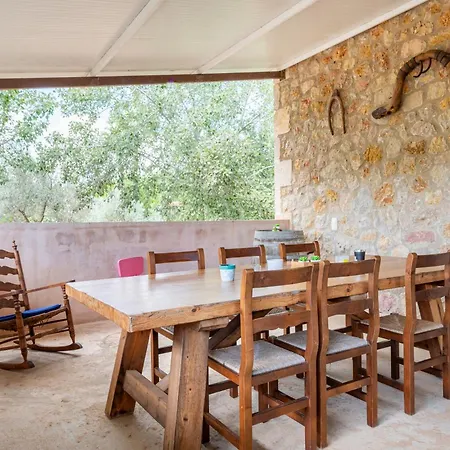 Villa Miquel *
